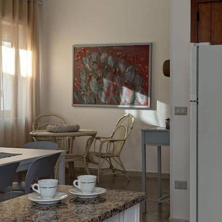 Albatro Mare Apartment มารีนา ดี มันกาแวร์ซา ภายนอก รูปภาพ