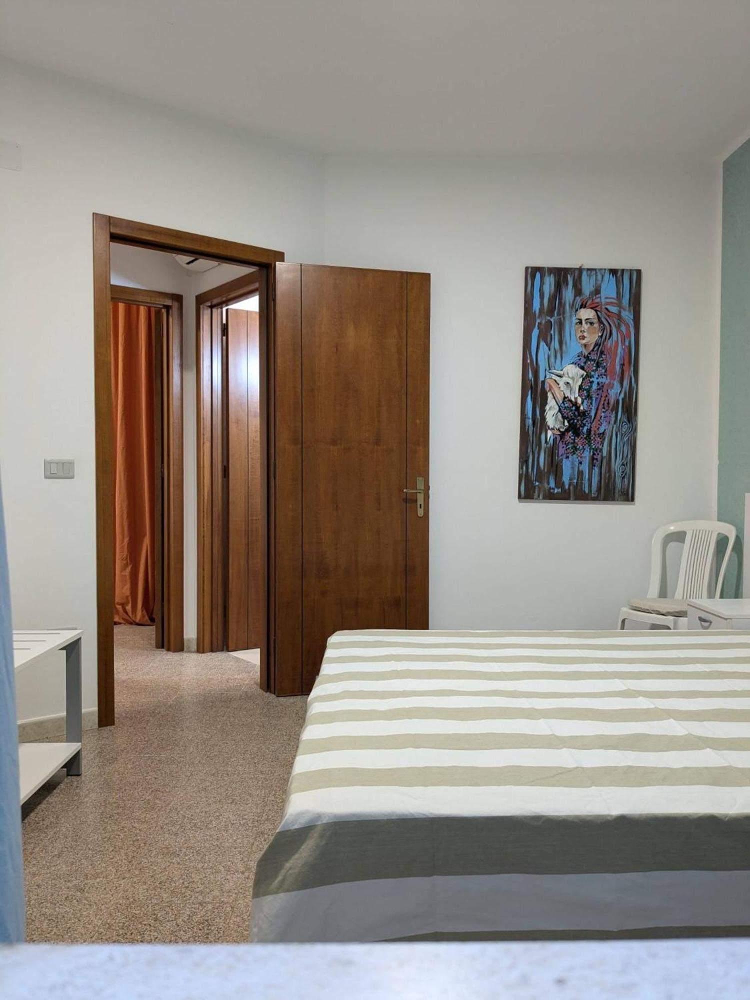 Albatro Mare Apartment มารีนา ดี มันกาแวร์ซา ภายนอก รูปภาพ