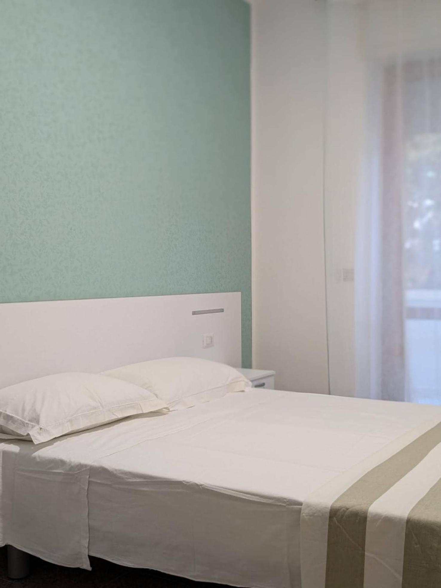 Albatro Mare Apartment มารีนา ดี มันกาแวร์ซา ภายนอก รูปภาพ