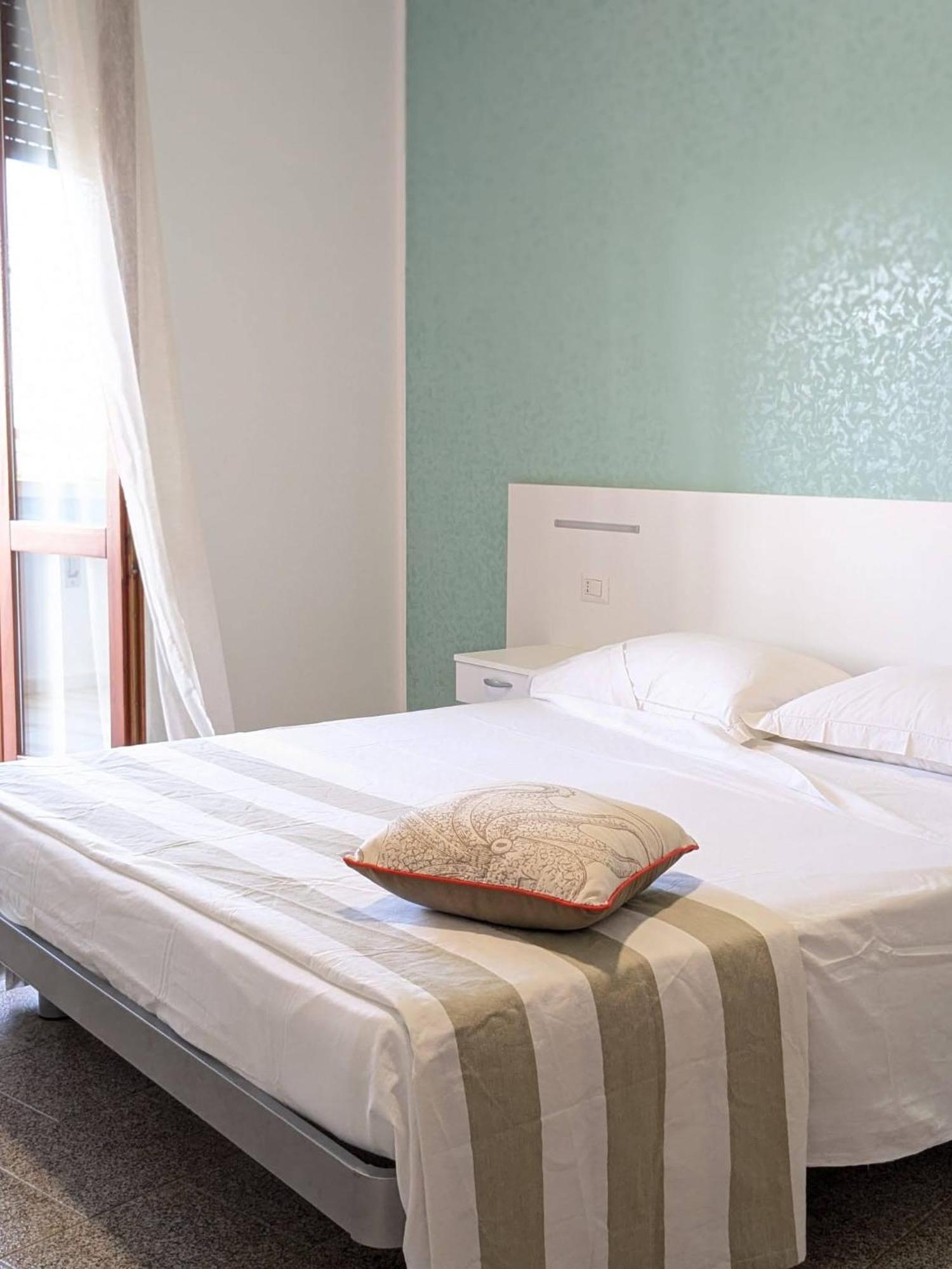 Albatro Mare Apartment มารีนา ดี มันกาแวร์ซา ภายนอก รูปภาพ