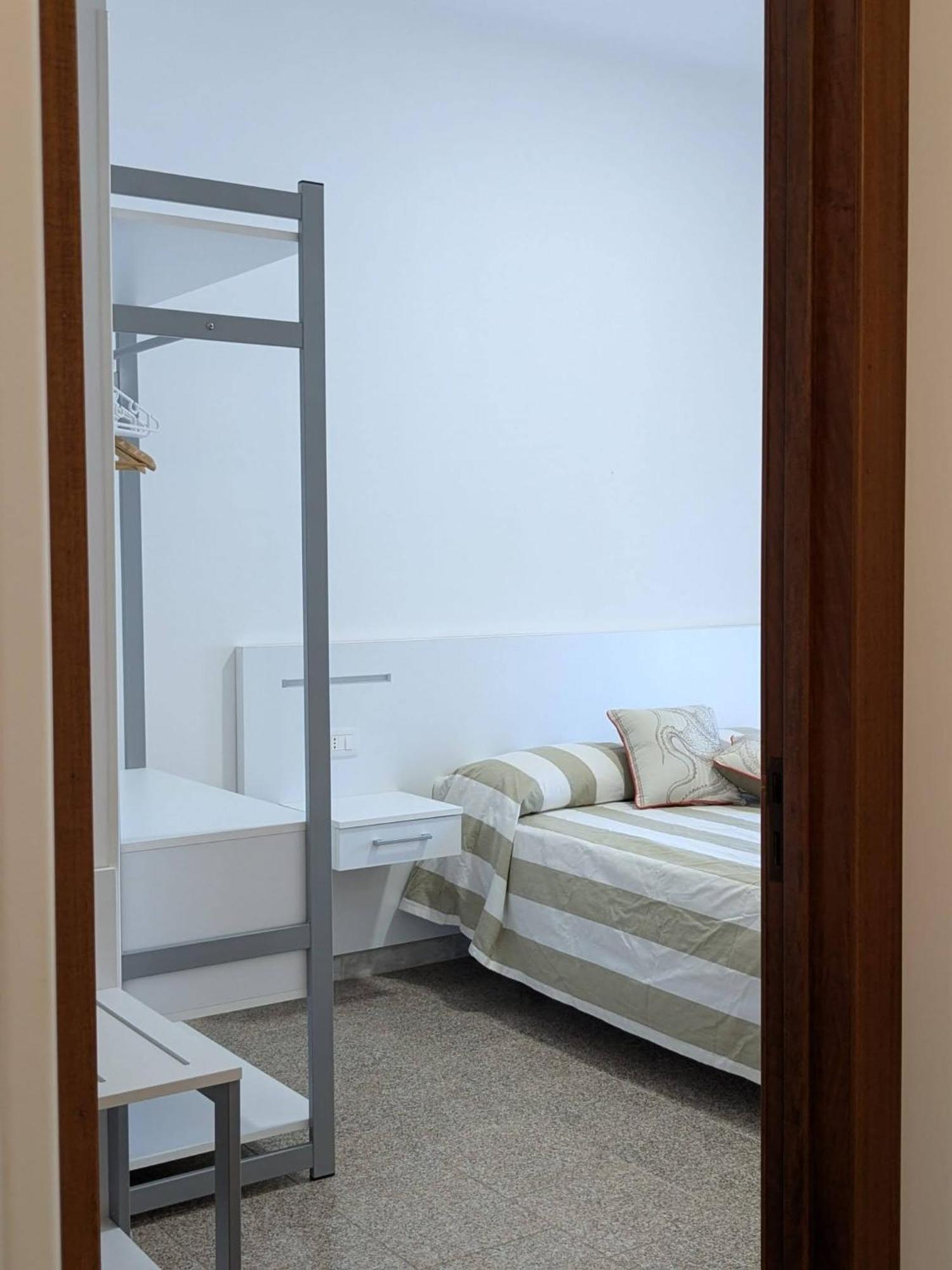Albatro Mare Apartment มารีนา ดี มันกาแวร์ซา ภายนอก รูปภาพ
