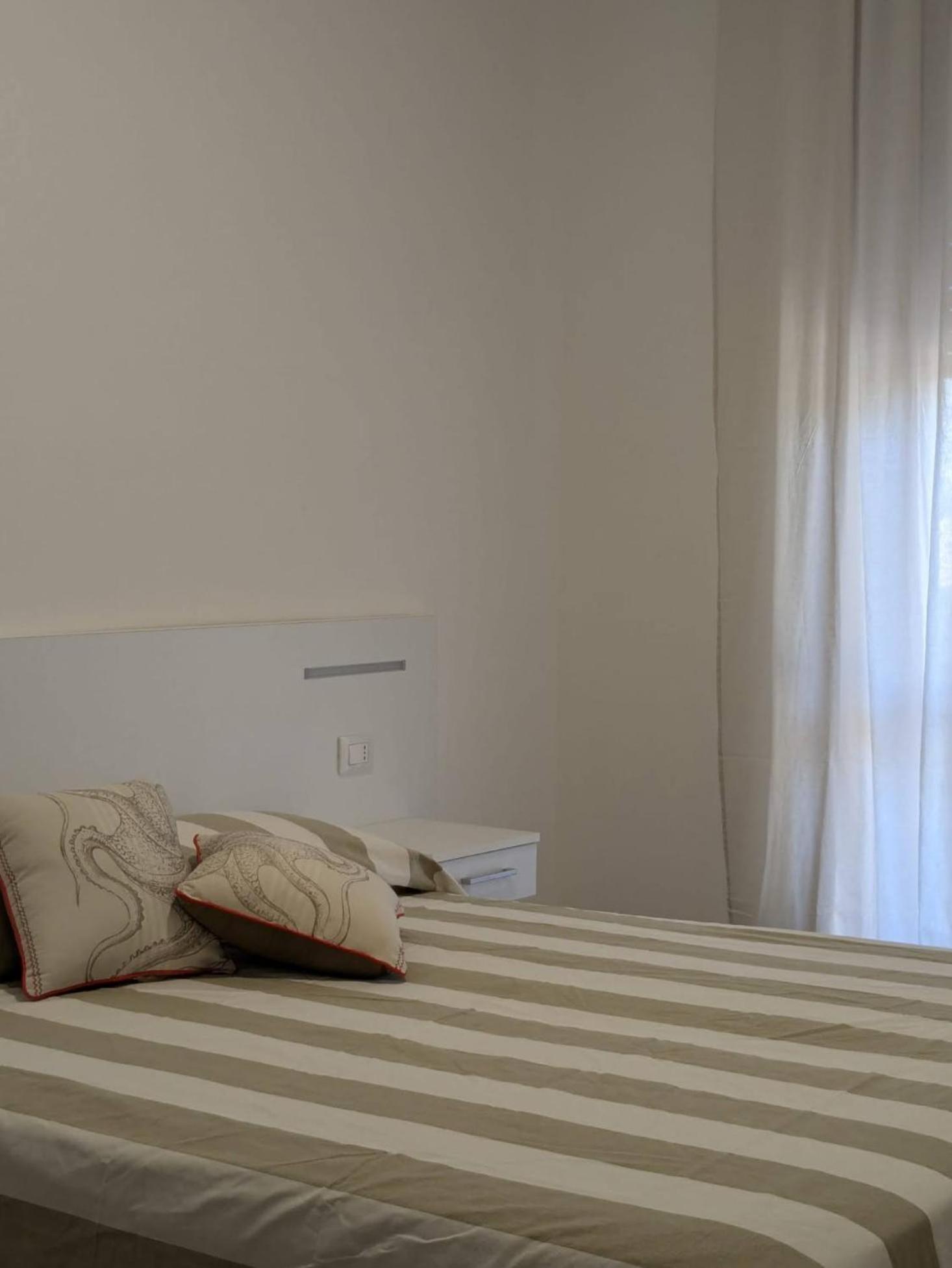 Albatro Mare Apartment มารีนา ดี มันกาแวร์ซา ภายนอก รูปภาพ