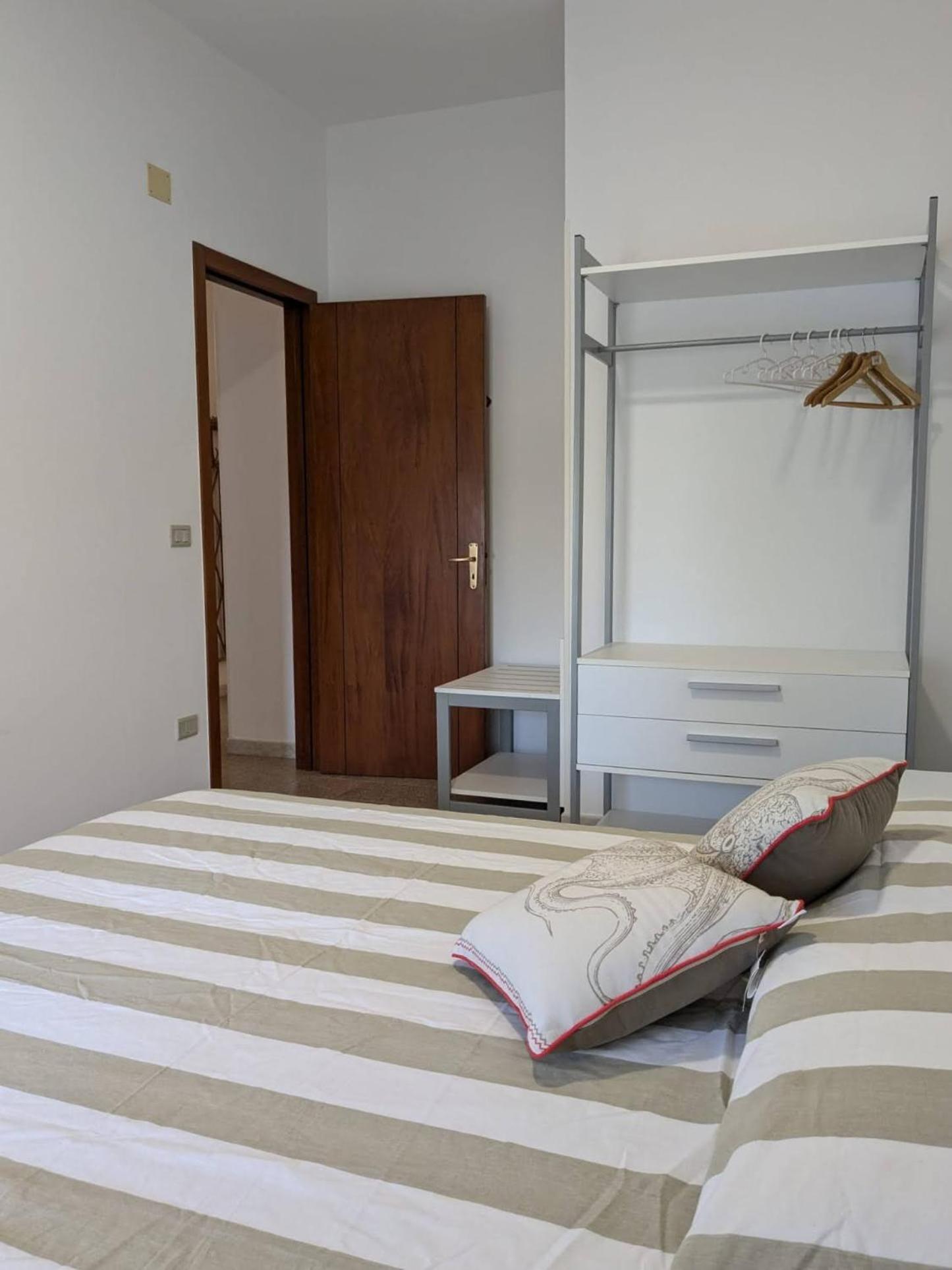 Albatro Mare Apartment มารีนา ดี มันกาแวร์ซา ภายนอก รูปภาพ